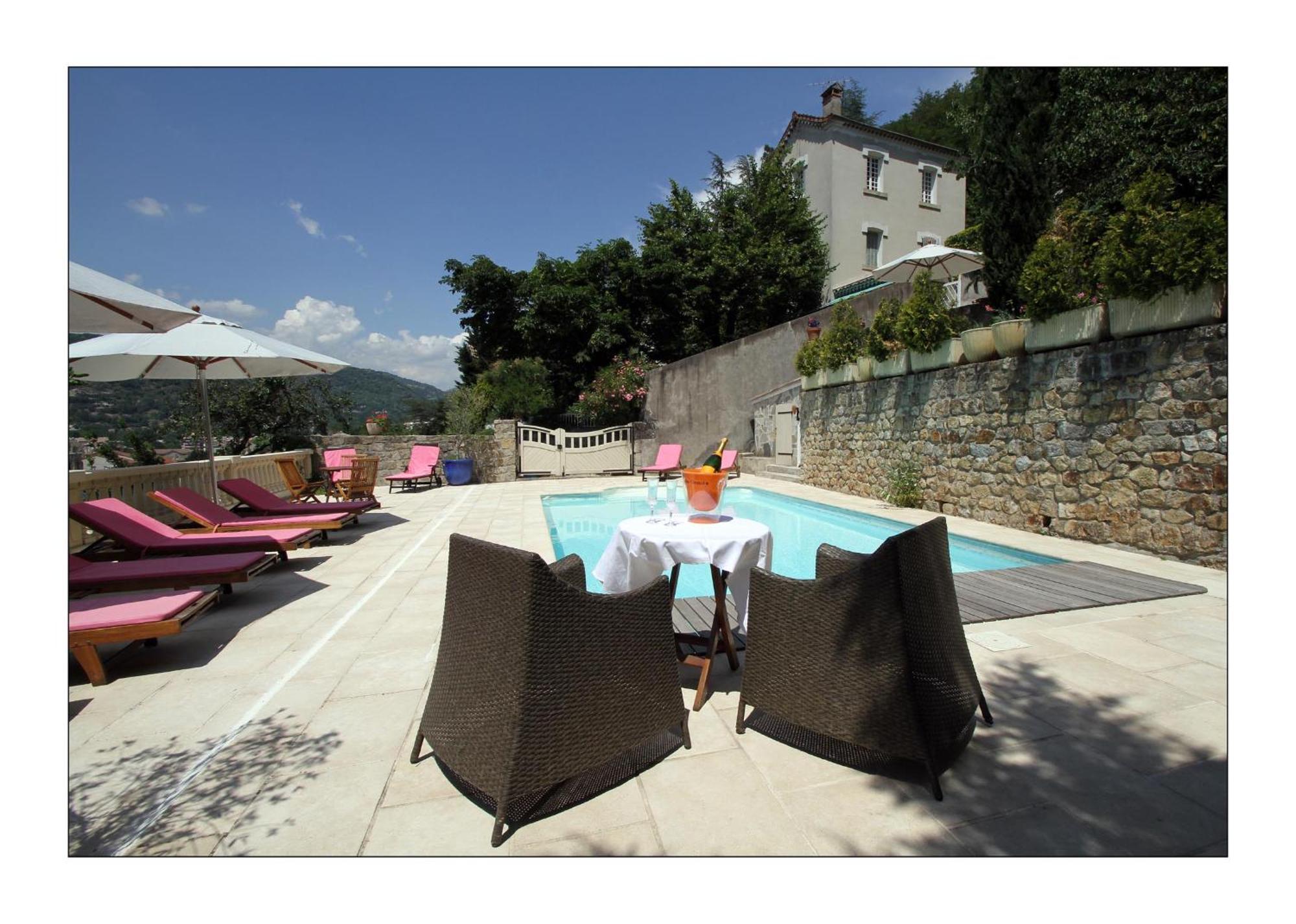 Villa Aimee Luxury Apartments With Heated Pool Вальс-ле-Бен Экстерьер фото